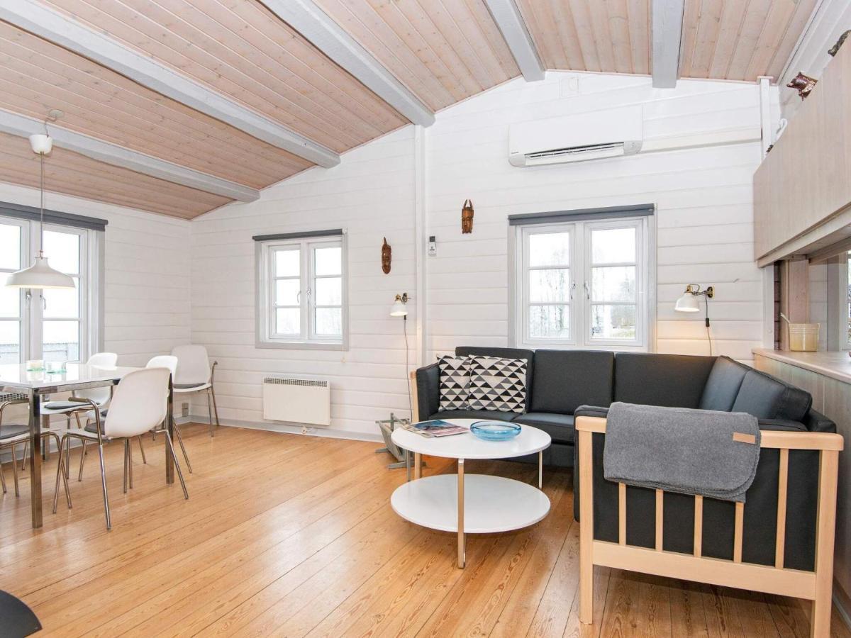 6 Person Holiday Home In Åbenrå Extérieur photo